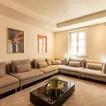 Апартаменти Exclusive Chiado Deluxe, Elegant & Spacious 3 Br