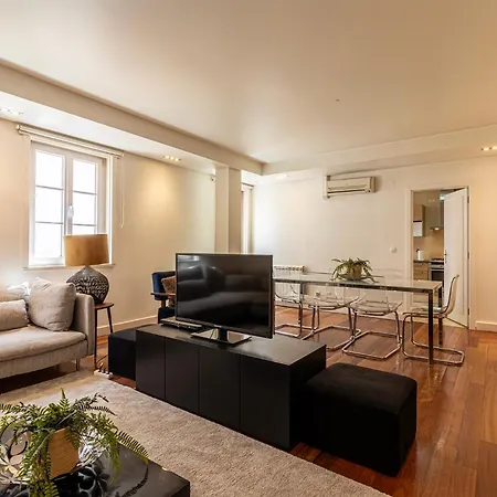 Exclusive Chiado Deluxe, Elegant & Spacious 3 Br Lisboa