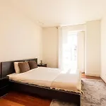 Exclusive Chiado Deluxe, Elegant&spacious 3 Br Lisboa