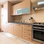 Exclusive Chiado Deluxe, Elegant&spacious 3 Br *