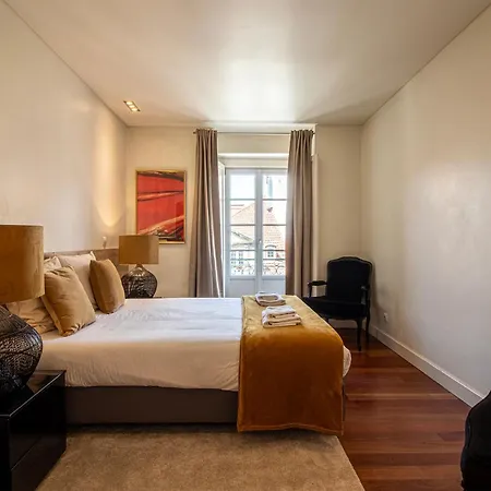 Exclusive Chiado Deluxe, Elegant & Spacious 3 Br Lisbon