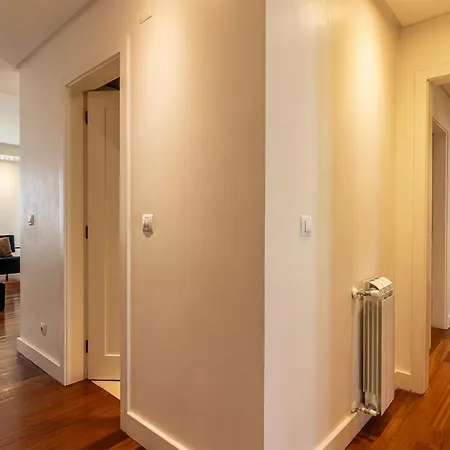 Apartment Exclusive Chiado Deluxe, Elegant & Spacious 3 Br