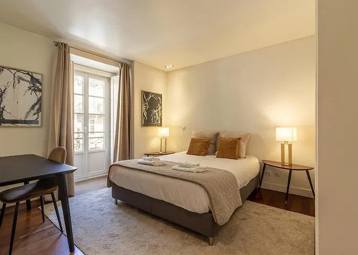 Apartment Exclusive Chiado Deluxe, Elegant & Spacious 3 Br