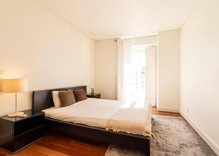 Exclusive Chiado Deluxe, Elegant & Spacious 3 Br Lisbon
