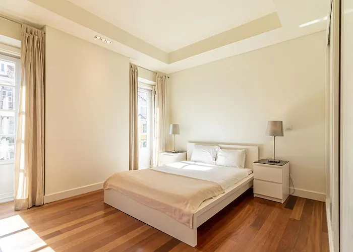Apartment Exclusive Chiado Deluxe, Elegant & Spacious 3 Br *