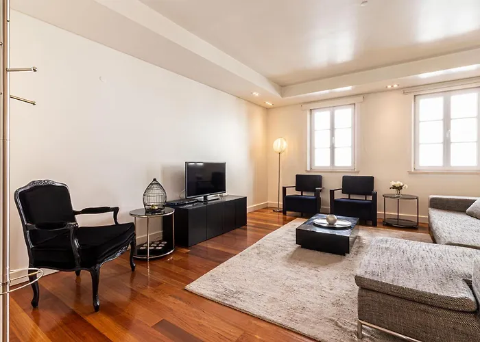 Exclusive Chiado Deluxe, Elegant & Spacious 3 Br * Lisbon