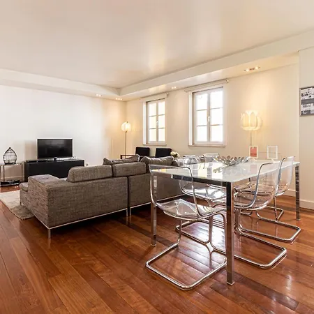 Exclusive Chiado Deluxe, Elegant & Spacious 3 Br Διαμέρισμα